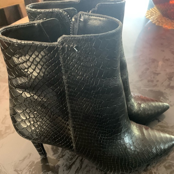 Michael Kors black python booties - Picture 2 of 11